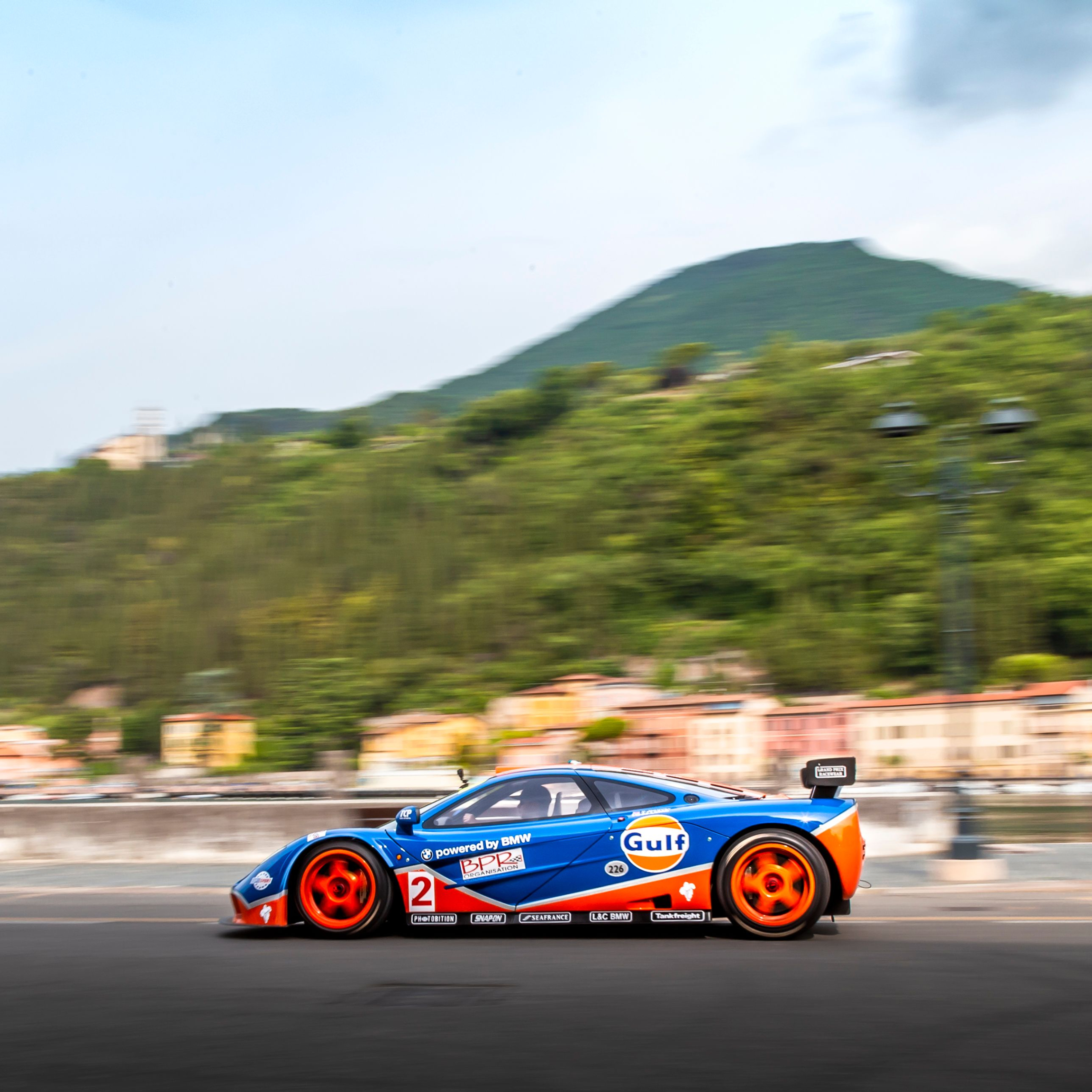 1996 McLaren F1 GTR (Chassis 12R) - Gulf Racing Livery